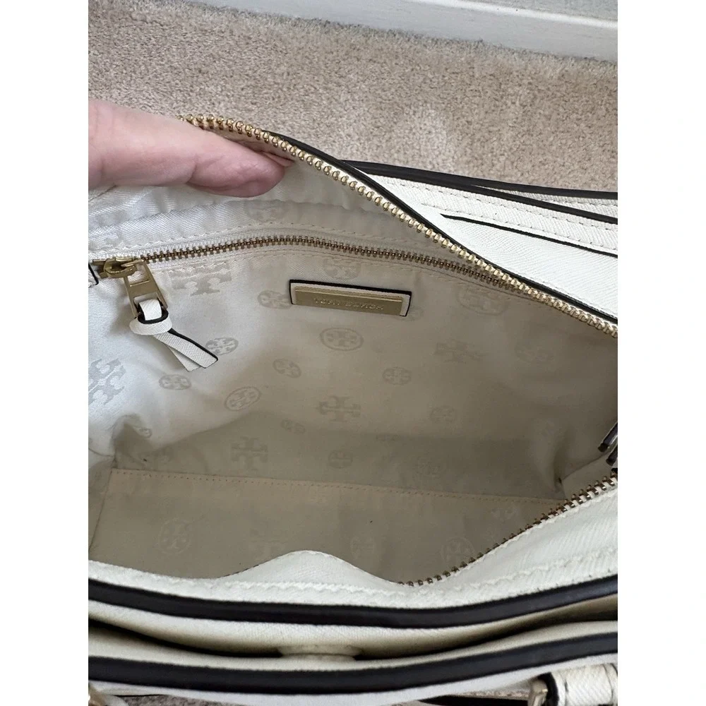 Tory Burch Robinson Zip Tote Bag with Magnetic Side Pockets VGUC